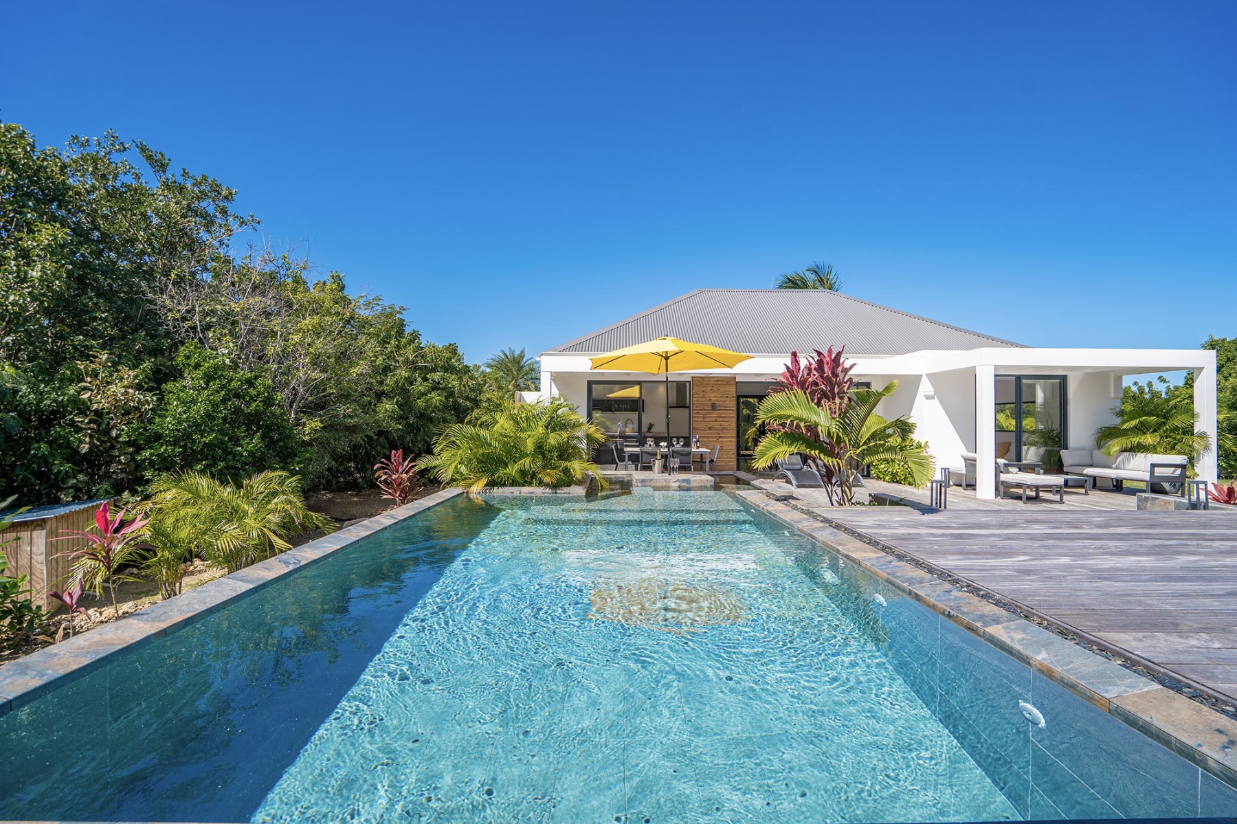 Terres-Basses - Villa 2 chambres avec piscine